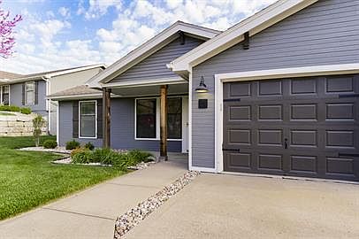 2nd image of 20 Wallingford Dr #20