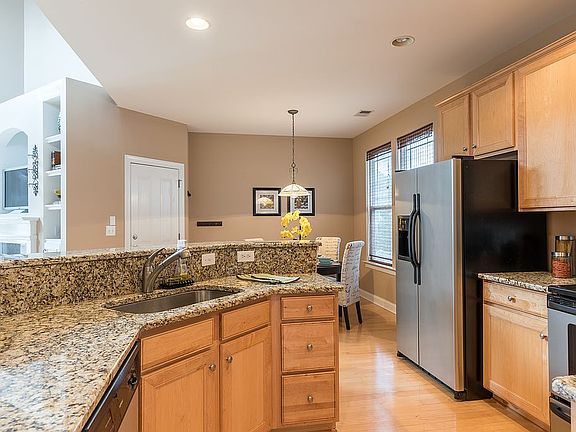 4th image of 15631 Seafield Ln