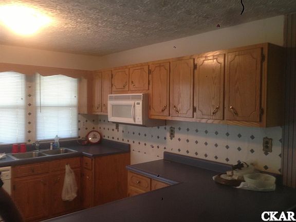 3rd image of 350 Westwood Dr