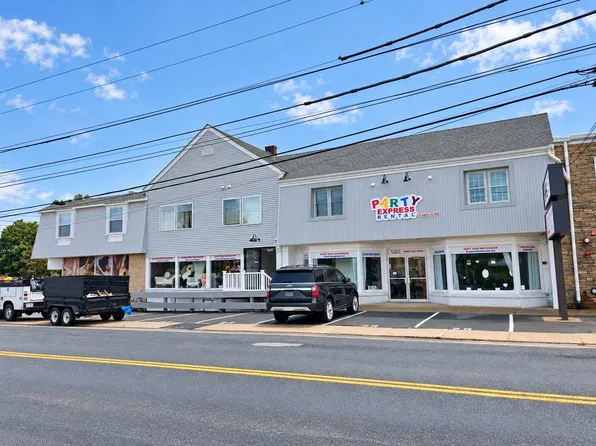 235 Barnstable Rd, Barnstable, MA 02630