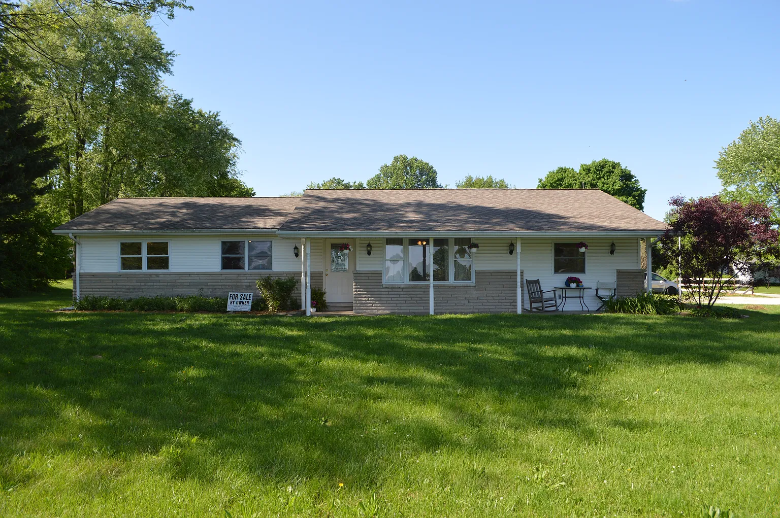 290 S 6th St photo 1