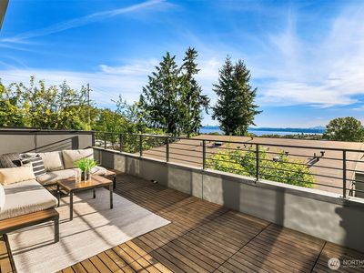 8721 114th Avenue NE #B, Kirkland, WA, 98033