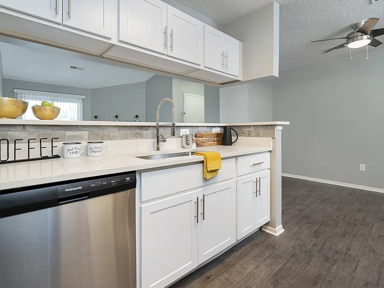 1500 Westford Cir — Photo 1