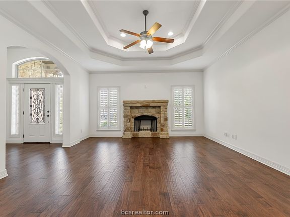 5th image of 4221 Rock Bend Dr