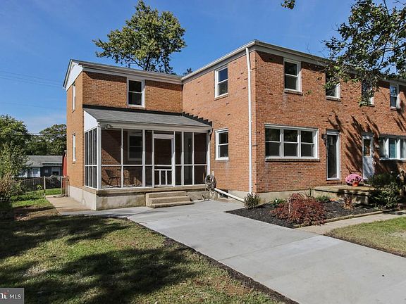 2nd image of 1016 Cayer Dr