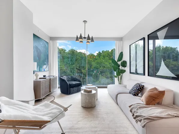 175 Chrystie St #2E, New York, NY 10002