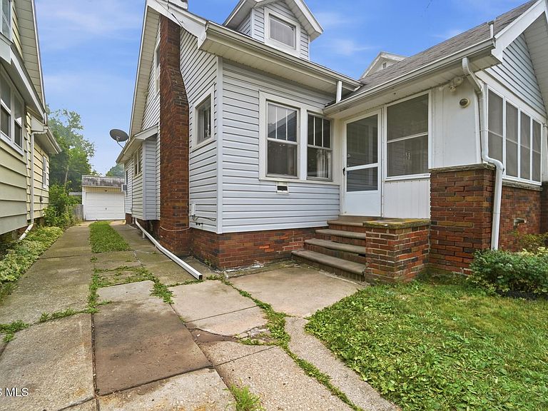 Listing photo 5