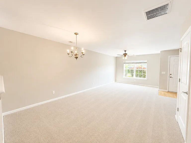 56 Winter Lake Cir — Photo 4