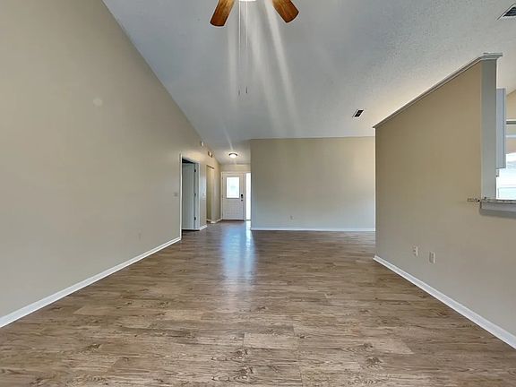 2nd image of 2032 Crosshair Cir