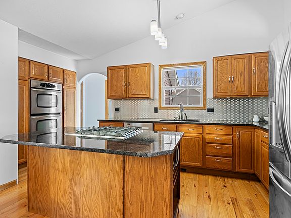 3rd image of 877 Snow Apple Dr