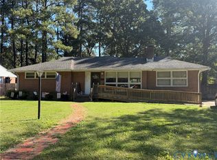 222 Stuttaford Dr, Sandston, VA 23150