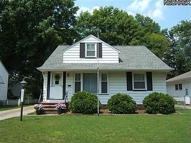 1st image of 23872 Hedgewood Ave