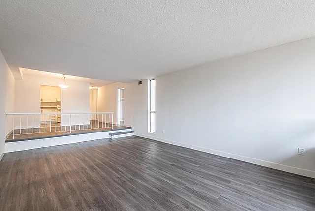 1297 Marlborough Ct — Photo 12