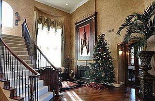 3rd image of 4588 Biltmoore Dr