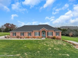 5825 Bradford Ct, Jefferson City, MO 65101
