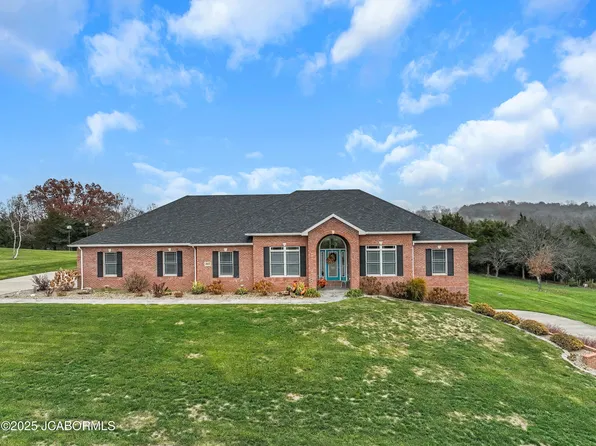 5825 Bradford Ct, Jefferson City, MO 65101