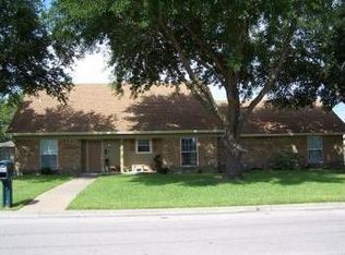 758 S 1st St, Hewitt, TX 76643