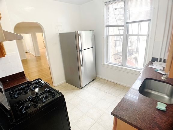 2nd image of 5-30 50th Ave #2B