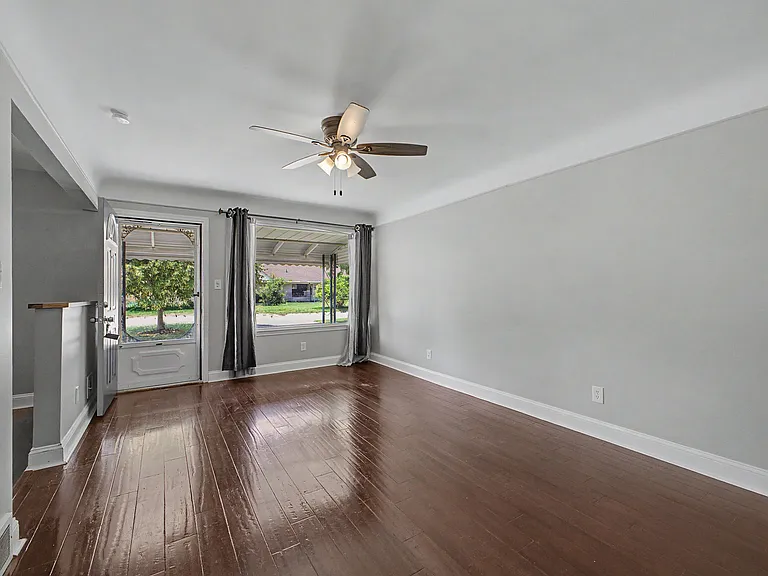 5375 Mayfair St — Photo 8