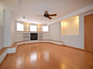 2034 W Farragut Ave, Chicago, IL 60625