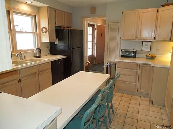 3rd image of 2180 Harvard Ct