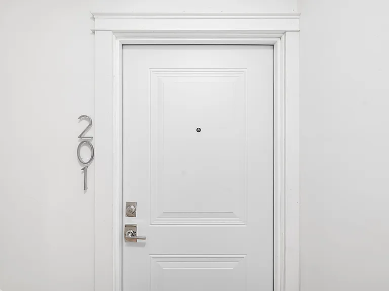 291 Governor St #201 — Photo 5