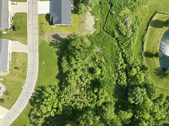 4th image of 36 Meadow View Dr