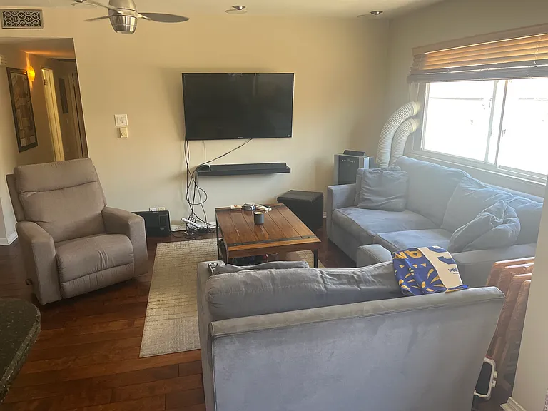 2640 Hermosa Ave #5 — Photo 1