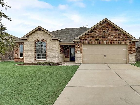 4th image of 1531 Twin Estates Dr