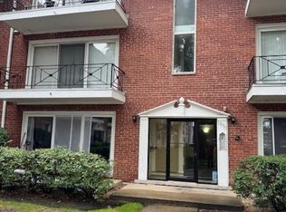 10115 Old Orchard Ct UNIT 302, Skokie, IL