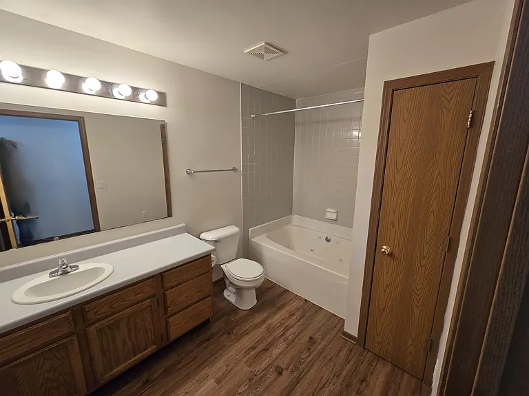 1001 Rockefeller Ln #2 — Photo 24