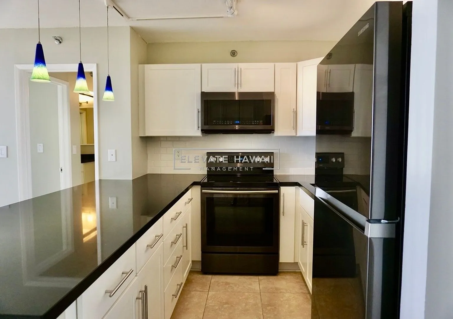 Ocean Views!! Pearl Regency 1 Bed 1 Bath 2 Assigned Parking Stalls, Immaculate Unit — Photo 4