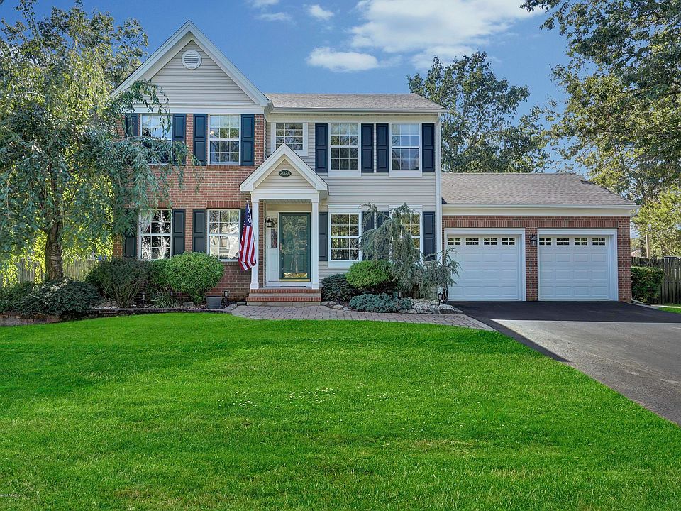 1st image of 2028 Brookewood Dr