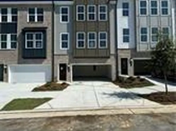 1409 Creekside Cir NW, Atlanta, GA 30318