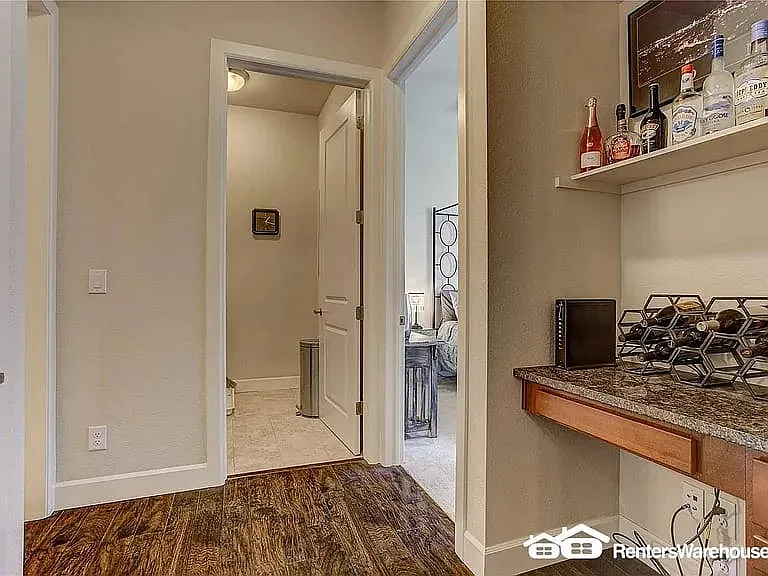 301 Inverness Way S — Photo 22