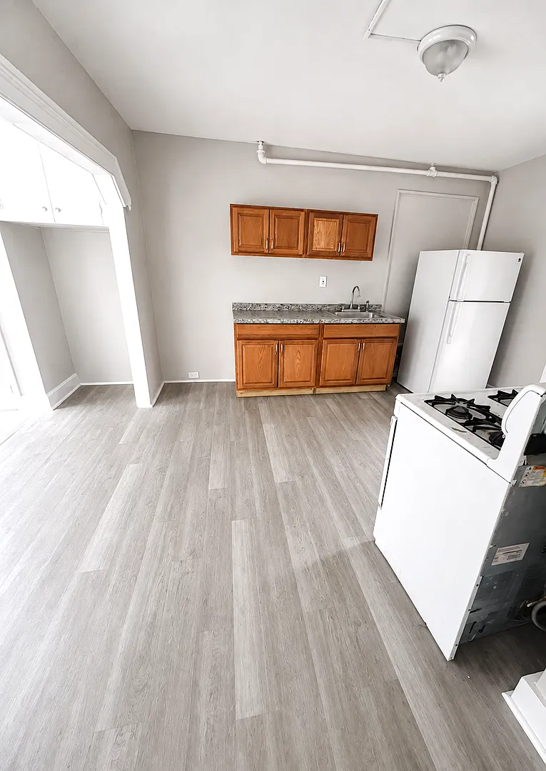 74 Holmes Ave — Photo 4