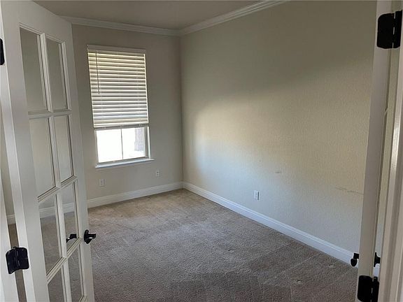 4th image of 329 Duroc Dr