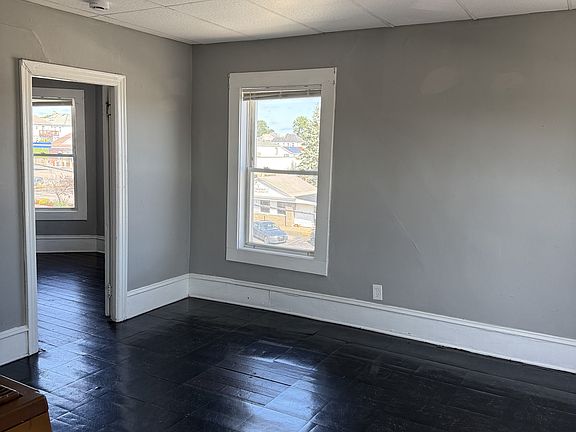 2nd image of 103 Boyden St #3-571