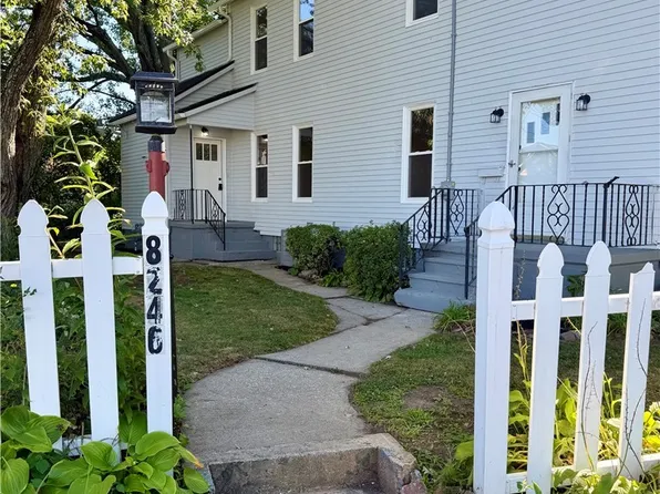 8246 W Columbia St, Masury, OH 44438