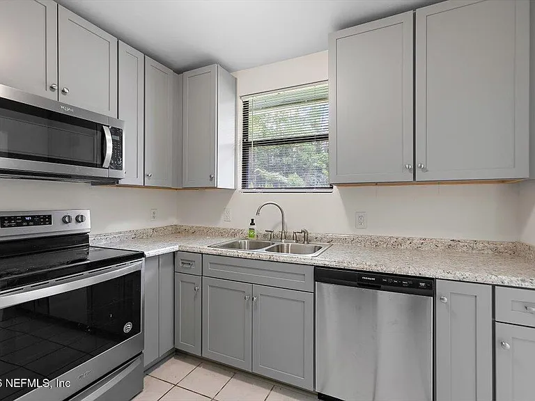 1512 Mar Vic Ln — Photo 8