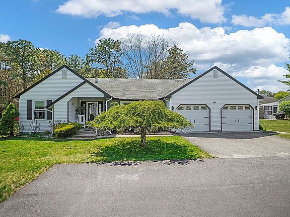 3rd image of 26 Berkshire Rd
