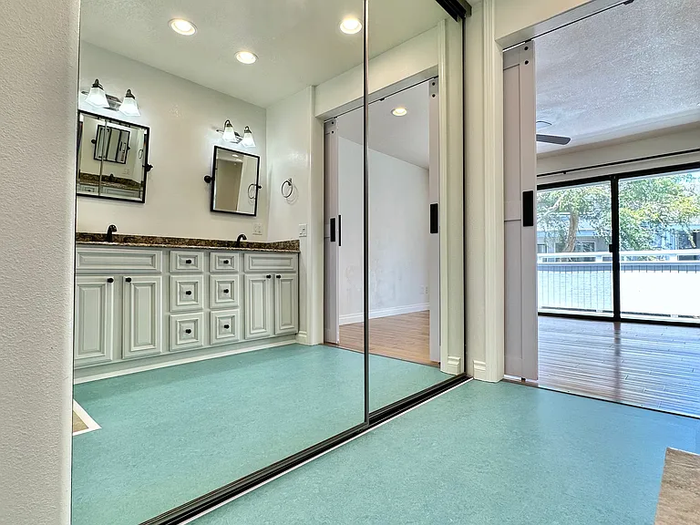 9 Serena Ct — Photo 31
