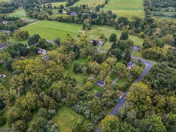 5th image of 120 Pleasant Run Rd