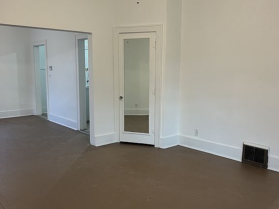 4th image of 1507 Oregon Ave #A