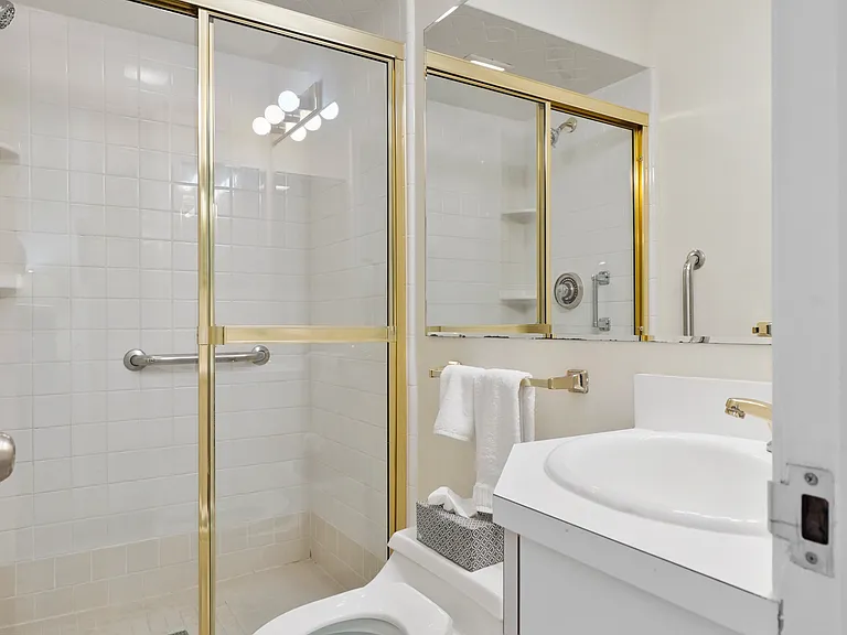 360 Neff Rd — Photo 17
