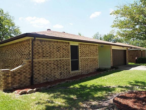 2nd image of 1610 Greywood Dr