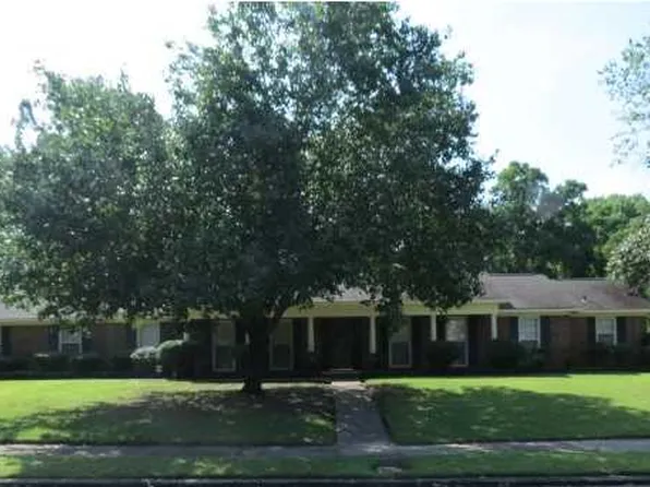 2533 Hermitage Dr, Montgomery, AL 36111