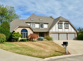 820 Spring Valley Ct, Schaumburg, IL 60193