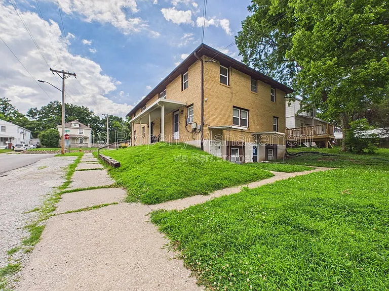 639 S Crysler Ave #D — Photo 14