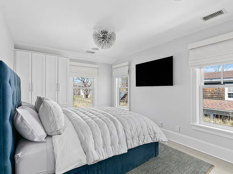 47 Layton Ave — Photo 9